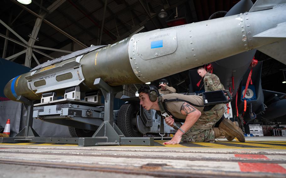 US Is Giving Ukraine A Long-range GPS-guided Bomb That Can Hit Targets ...